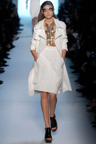 Look 25